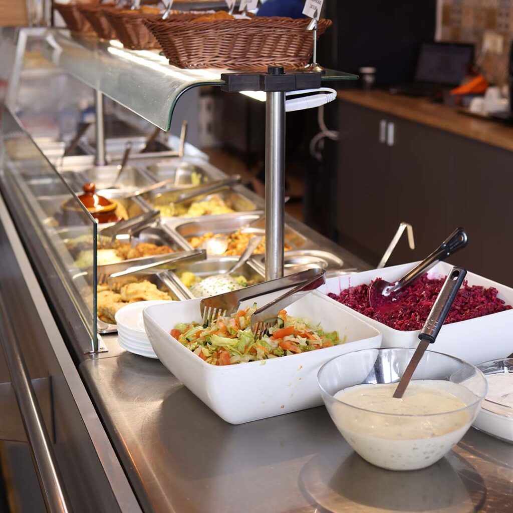 Mottagningskök i skola med varmhållning av levererad skollunch